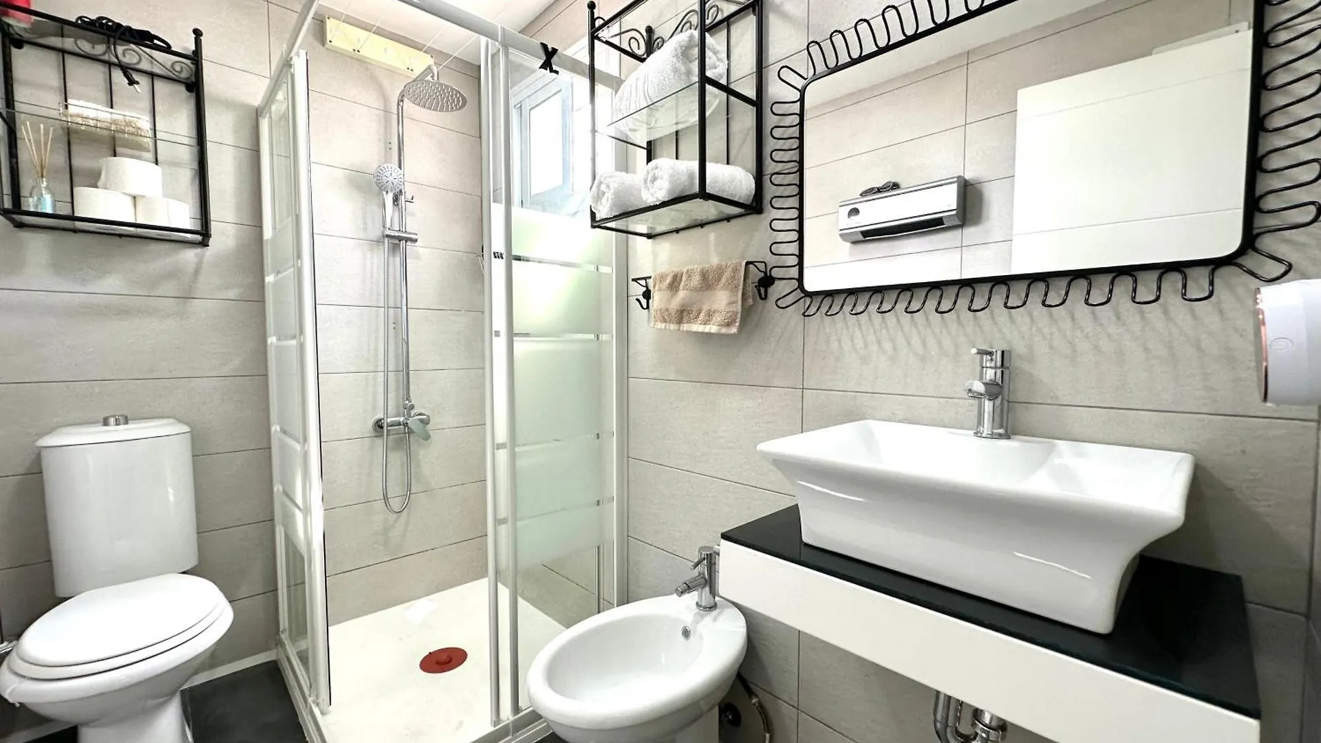 Apartment Lim7 - Precioso Apartamento, Wifi, Centro Torremolinos Spain