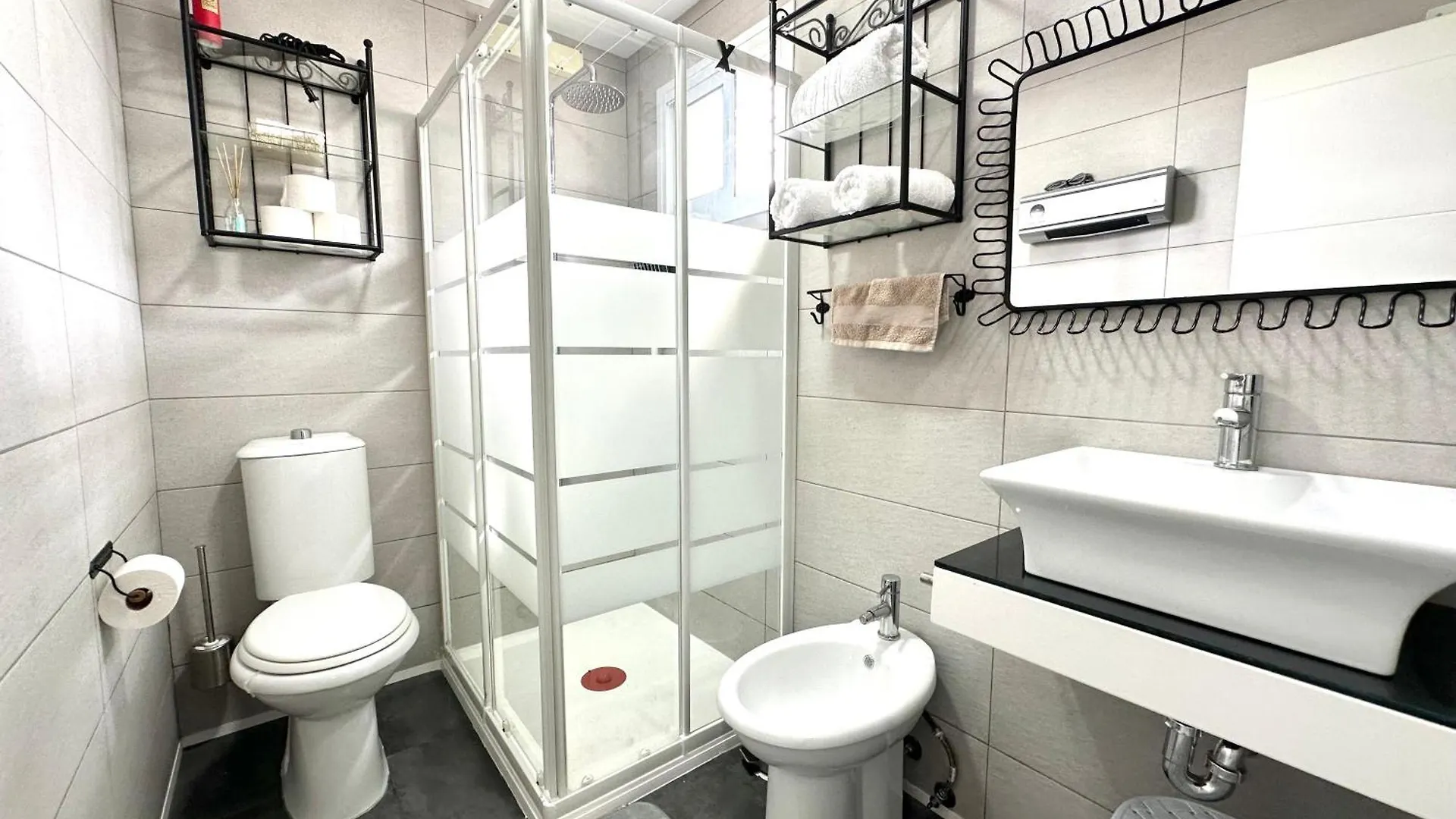 Lim7 - Precioso Apartamento, Wifi, Centro Torremolinos