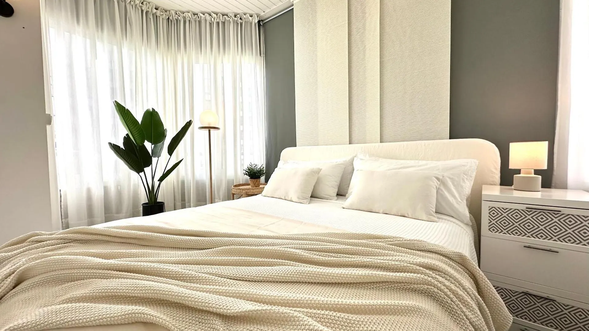 Lim7 - Precioso Apartamento, Wifi, Centro Torremolinos