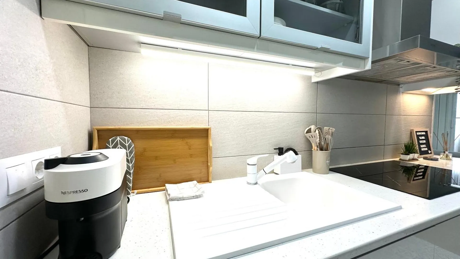 Lim7 - Precioso Apartamento, Wifi, Centro Torremolinos Spain