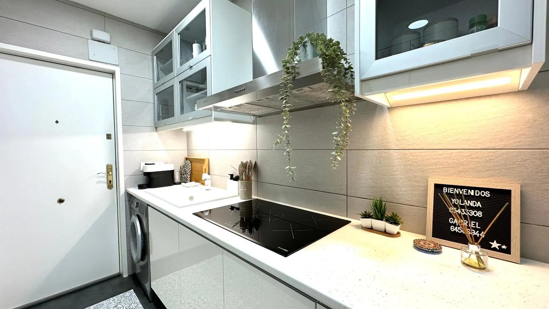 Lim7 - Precioso Apartamento, Wifi, Centro Torremolinos